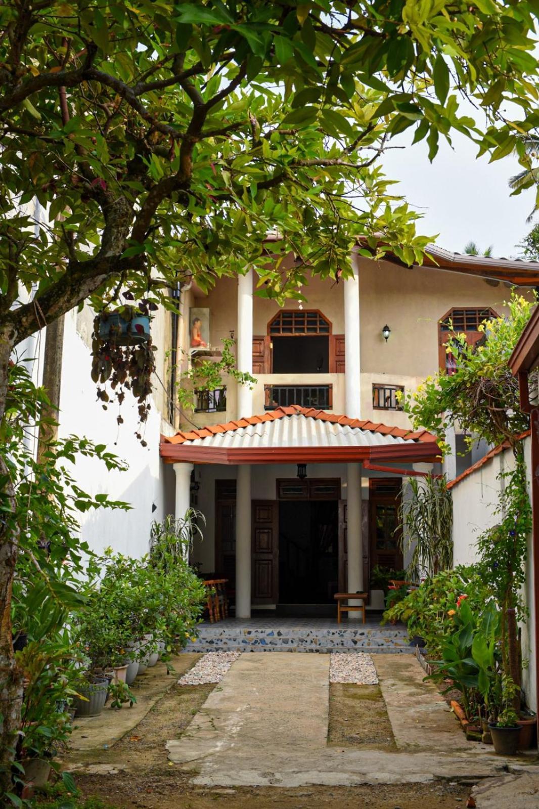 4Ty Two Homestay Galle Εξωτερικό φωτογραφία