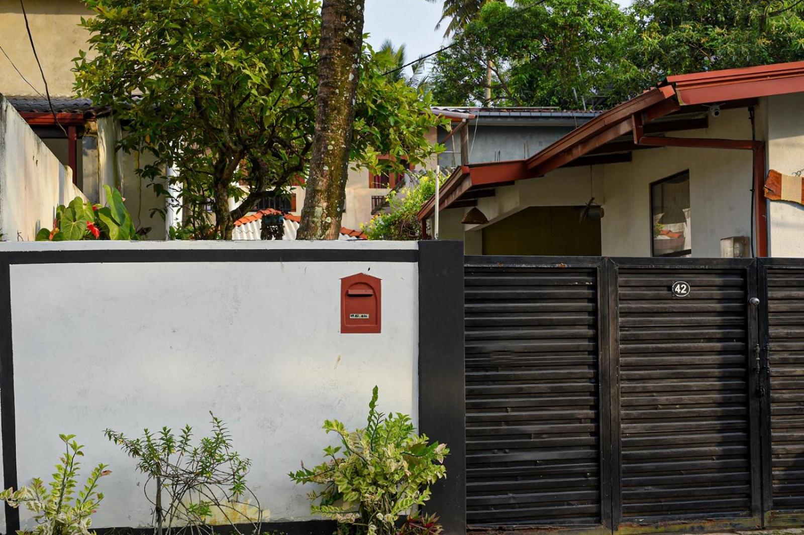 4Ty Two Homestay Galle Εξωτερικό φωτογραφία